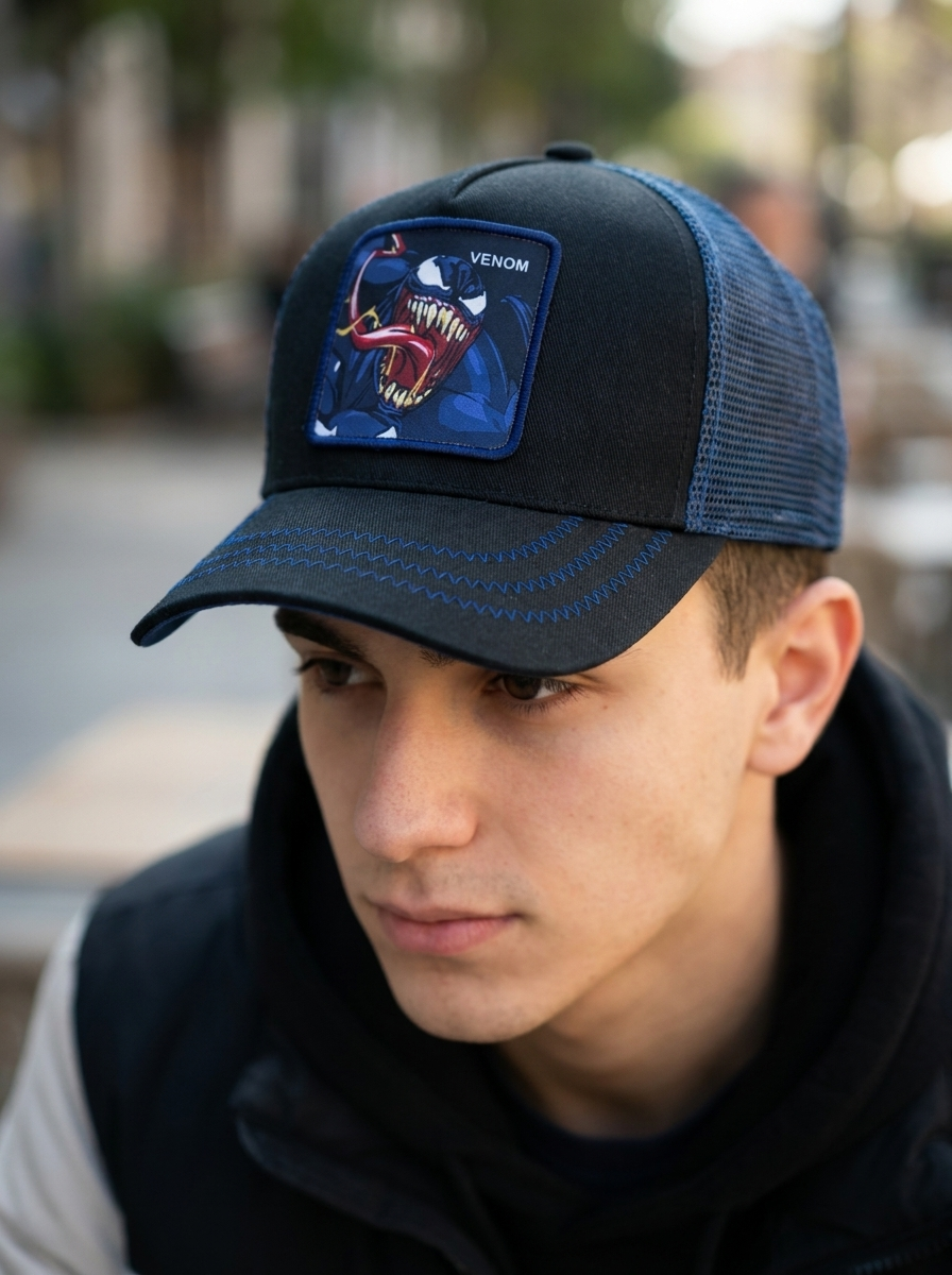 Capslab Venom Marvel Patch Black & Blue Trucker Cap